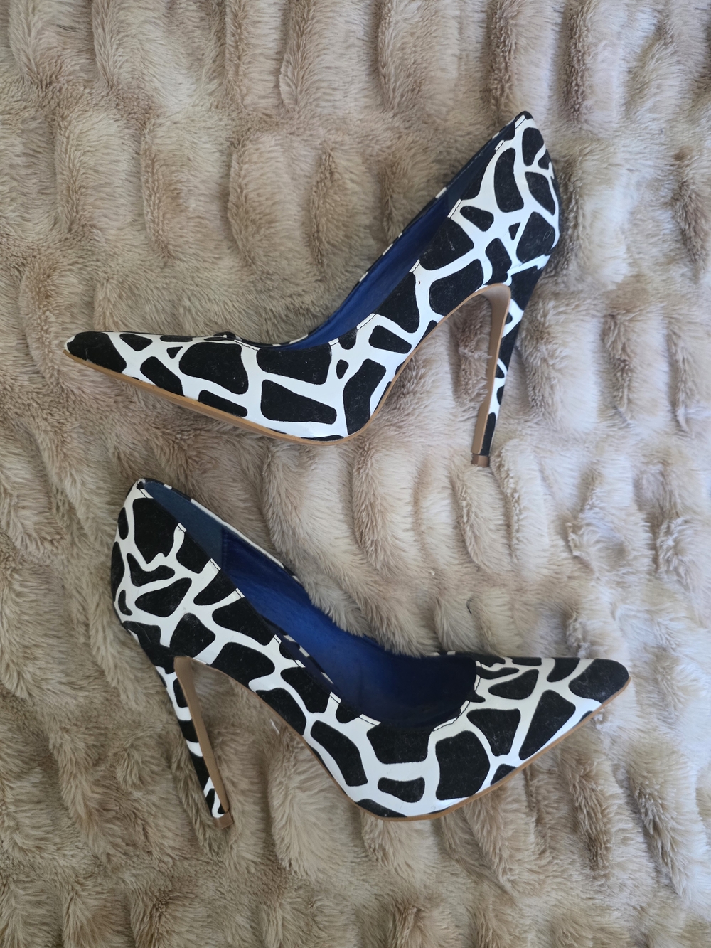 Shoe Republic LA Black and White Giraffe-Print Pointed Toe Stiletto Pumps